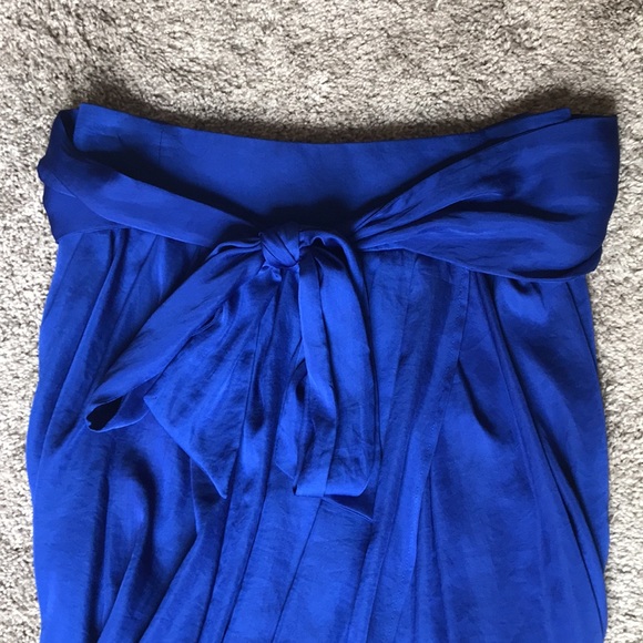 #tulip cut #skirt #BCBGmaxazria - Picture 2 of 6